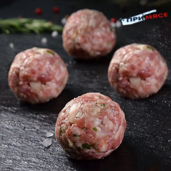 Митболы из молодого барашка с чесноком и зеленью 