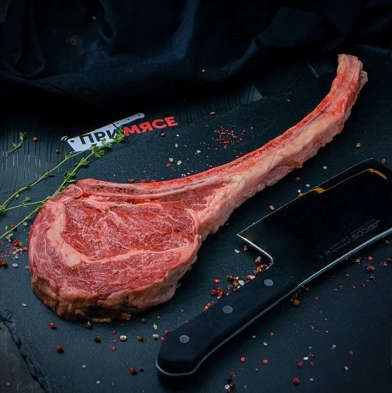 Стейк Томагавк Black Angus 